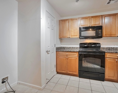 1920 E Bell Road - Photo Thumbnail 10
