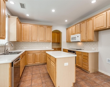 3401 Maddock Drive - Photo Thumbnail 6