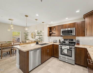20121 N 76th Street - Photo Thumbnail 3