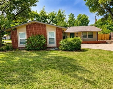 901 Melrose Drive - Photo Thumbnail 1