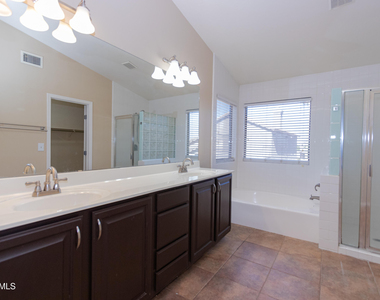 720 W Hancock Avenue - Photo Thumbnail 24