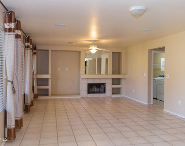720 W Hancock Avenue - Photo Thumbnail 7