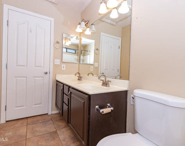 720 W Hancock Avenue - Photo Thumbnail 36