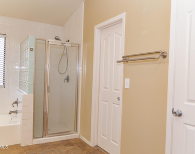 720 W Hancock Avenue - Photo Thumbnail 23