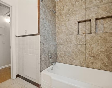 5106 Reiger Avenue - Photo Thumbnail 9