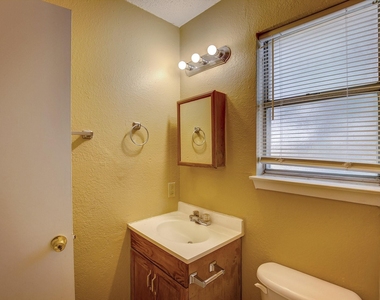 2700 S Adams Street - Photo Thumbnail 17