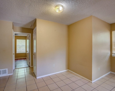 2700 S Adams Street - Photo Thumbnail 5