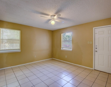 2700 S Adams Street - Photo Thumbnail 3