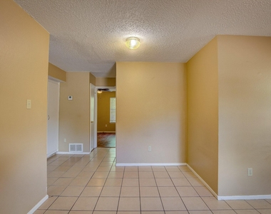 2700 S Adams Street - Photo Thumbnail 6