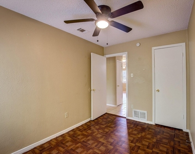2700 S Adams Street - Photo Thumbnail 20