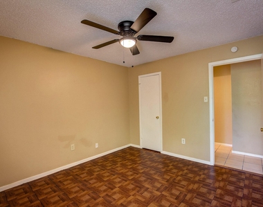 2700 S Adams Street - Photo Thumbnail 15