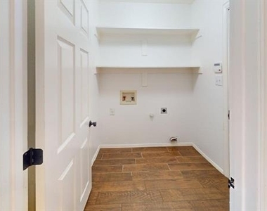 6624 Morningdale Lane - Photo Thumbnail 18