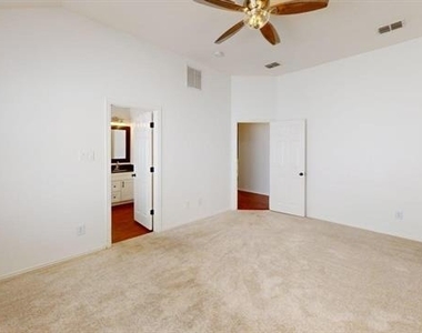 6624 Morningdale Lane - Photo Thumbnail 10