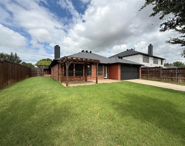 6624 Morningdale Lane - Photo Thumbnail 20