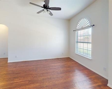 6624 Morningdale Lane - Photo Thumbnail 6