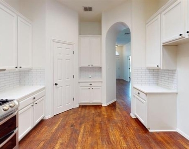 6624 Morningdale Lane - Photo Thumbnail 3