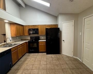 1120 Highpoint Road - Photo Thumbnail 9