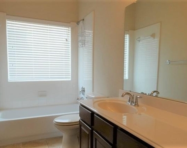 5547 Cecina Drive - Photo Thumbnail 13