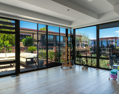 7147 E Rancho Vista Drive - Photo Thumbnail 5