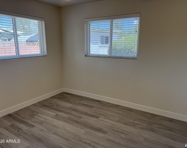 598 W Flint Street - Photo Thumbnail 13
