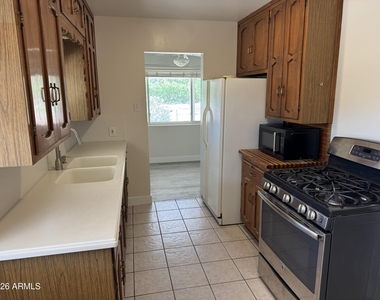 598 W Flint Street - Photo Thumbnail 1