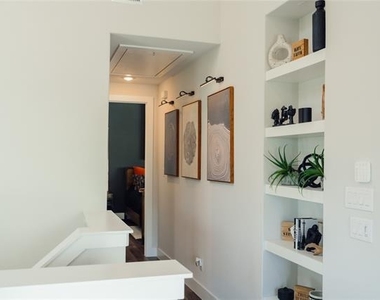 1006 Barsotti Court - Photo Thumbnail 17