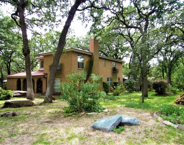 1815 Greenwood Drive - Photo Thumbnail 1