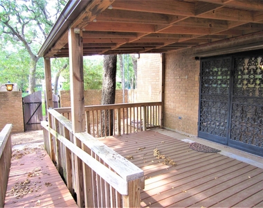 1815 Greenwood Drive - Photo Thumbnail 21