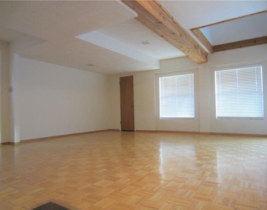 206 Solar Way - Photo Thumbnail 5