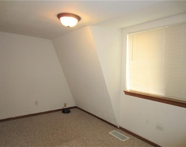 206 Solar Way - Photo Thumbnail 18