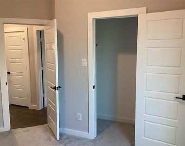 12324 Hulson Trail - Photo Thumbnail 17