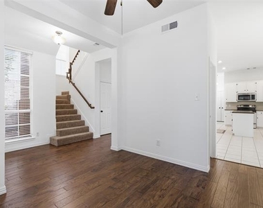 3221 Corning Drive - Photo Thumbnail 6