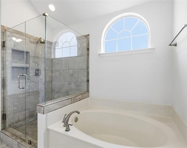 3221 Corning Drive - Photo Thumbnail 23