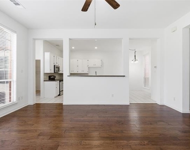 3221 Corning Drive - Photo Thumbnail 9