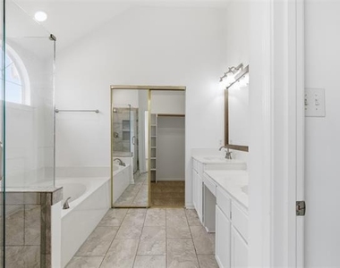3221 Corning Drive - Photo Thumbnail 21