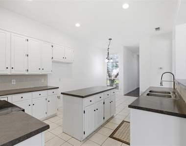 3221 Corning Drive - Photo Thumbnail 10