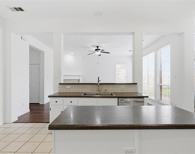 3221 Corning Drive - Photo Thumbnail 11