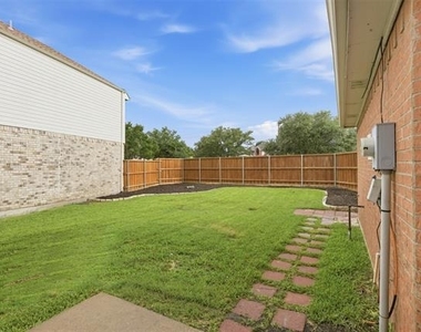 3221 Corning Drive - Photo Thumbnail 27