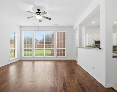 3221 Corning Drive - Photo Thumbnail 7