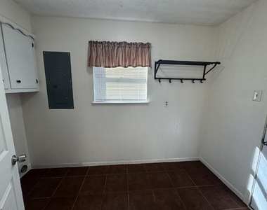 208 Prairie Wind Boulevard - Photo Thumbnail 14