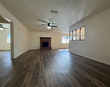 208 Prairie Wind Boulevard - Photo Thumbnail 1