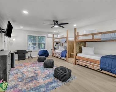 311 Casas Del Sur Street - Photo Thumbnail 4