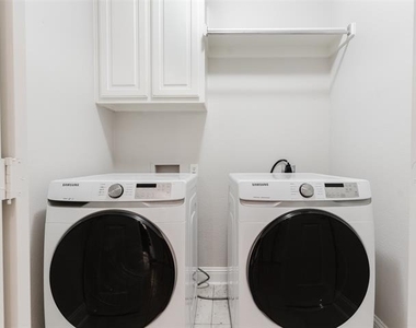 5601 Glenview Lane - Photo Thumbnail 22