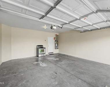 8932 W Hammond Lane - Photo Thumbnail 33
