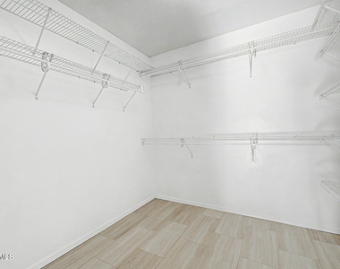 8932 W Hammond Lane - Photo Thumbnail 23