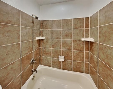 10761 Castle Drive - Photo Thumbnail 16