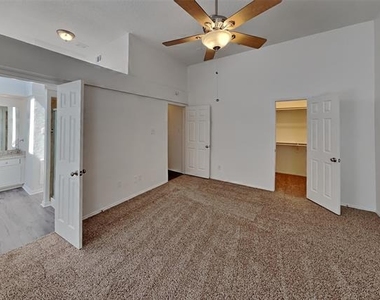 10761 Castle Drive - Photo Thumbnail 8
