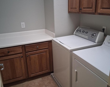 15240 N 142nd Avenue - Photo Thumbnail 7