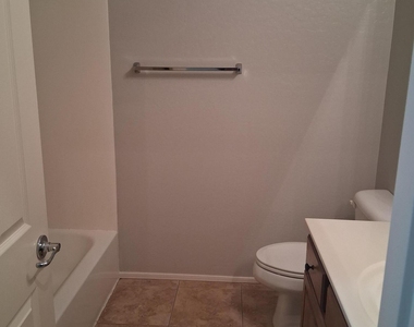 15240 N 142nd Avenue - Photo Thumbnail 12