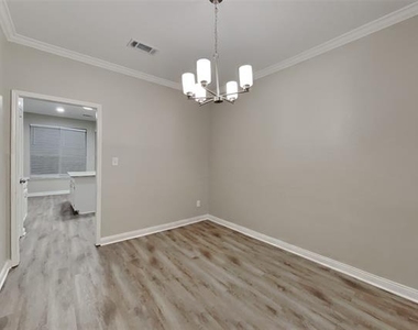 7202 Gillon Drive - Photo Thumbnail 3